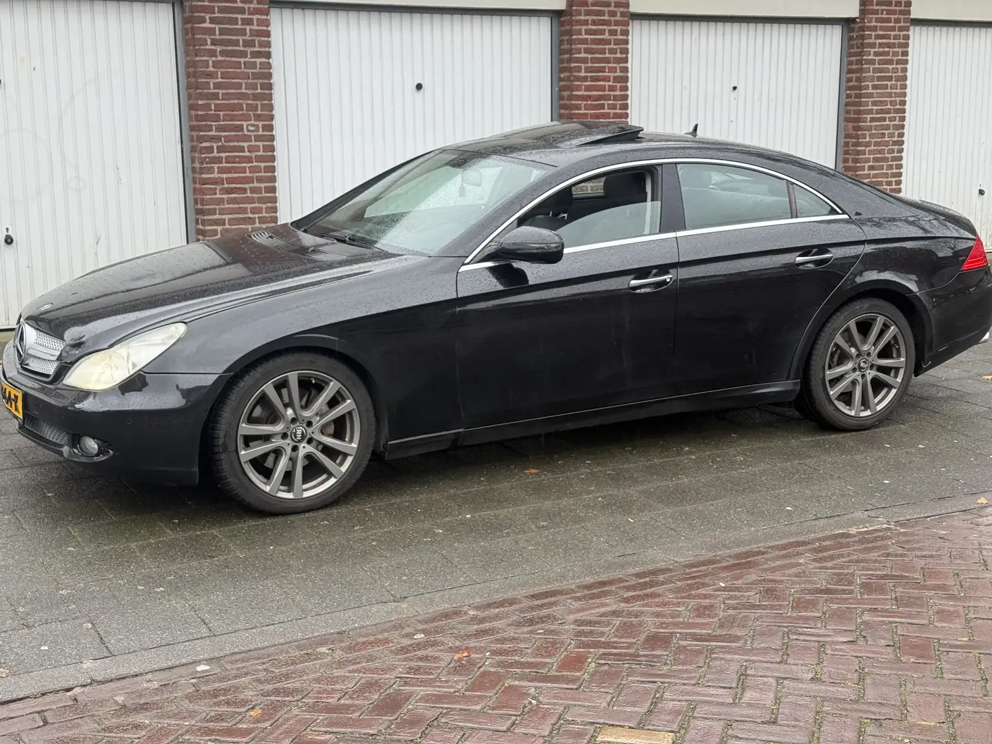 Mercedes-Benz CLS 350 Coupe Sedan Zwart - 1