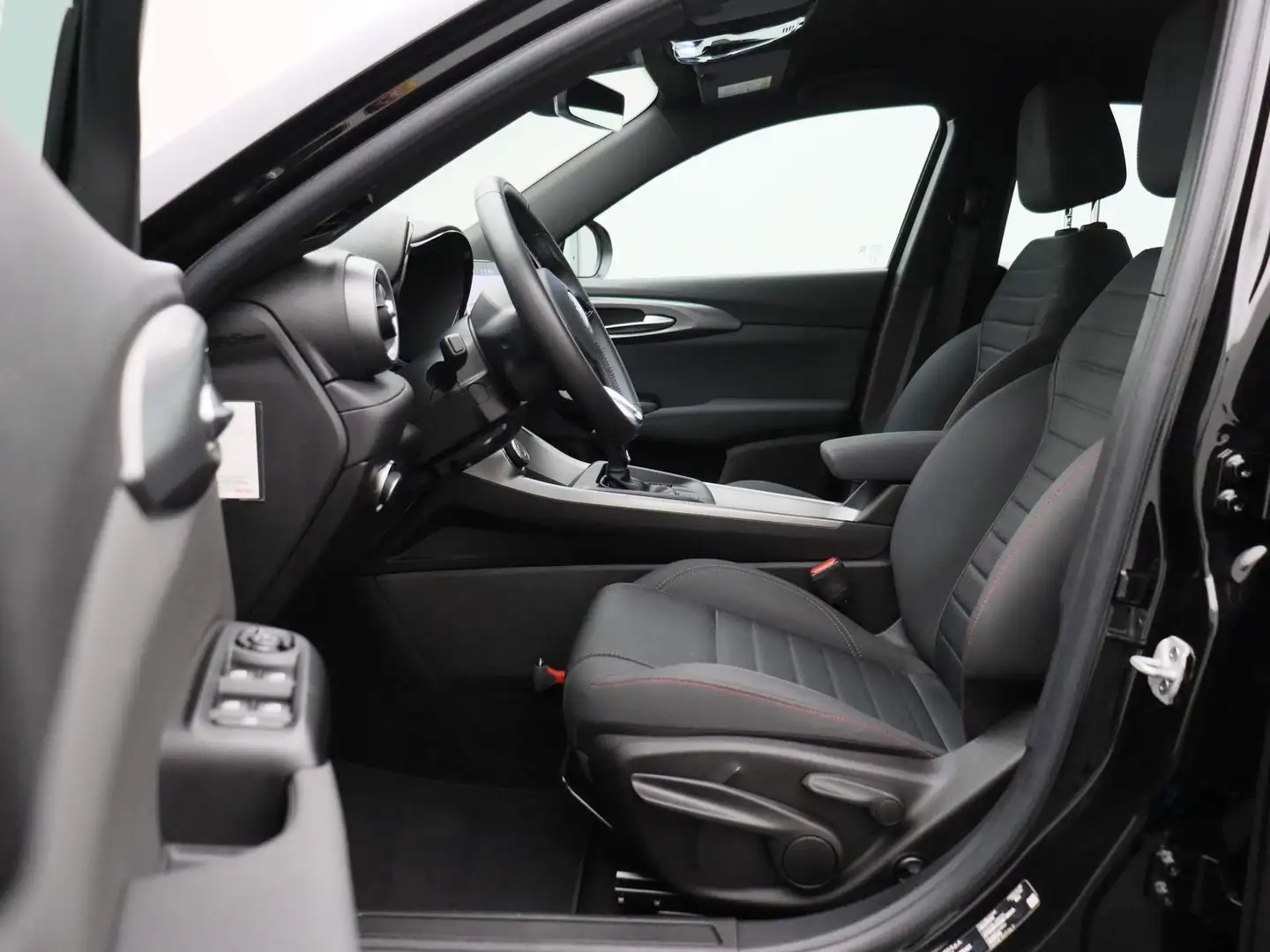 Alfa Romeo Tonale 1.5T Hybrid Sprint | Navigatie | Climate Controle Zwart - 2