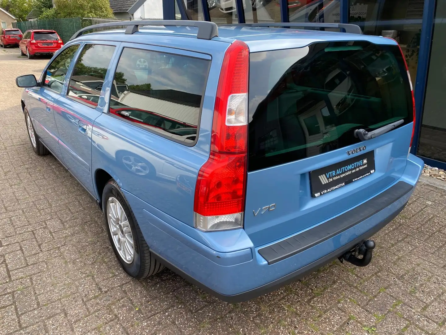 Volvo V70 2.4 Kinetic Automaat / Youngtimer Blauw - 2