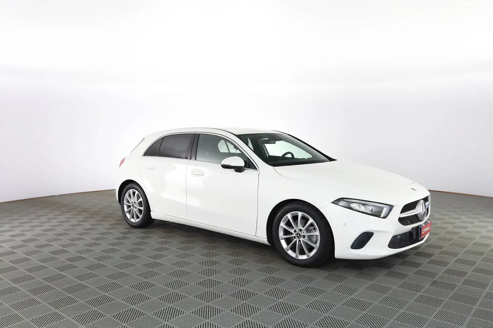 Mercedes-Benz A 180 d Automatic Sport SENSORI PARK ANT E POST White - 2