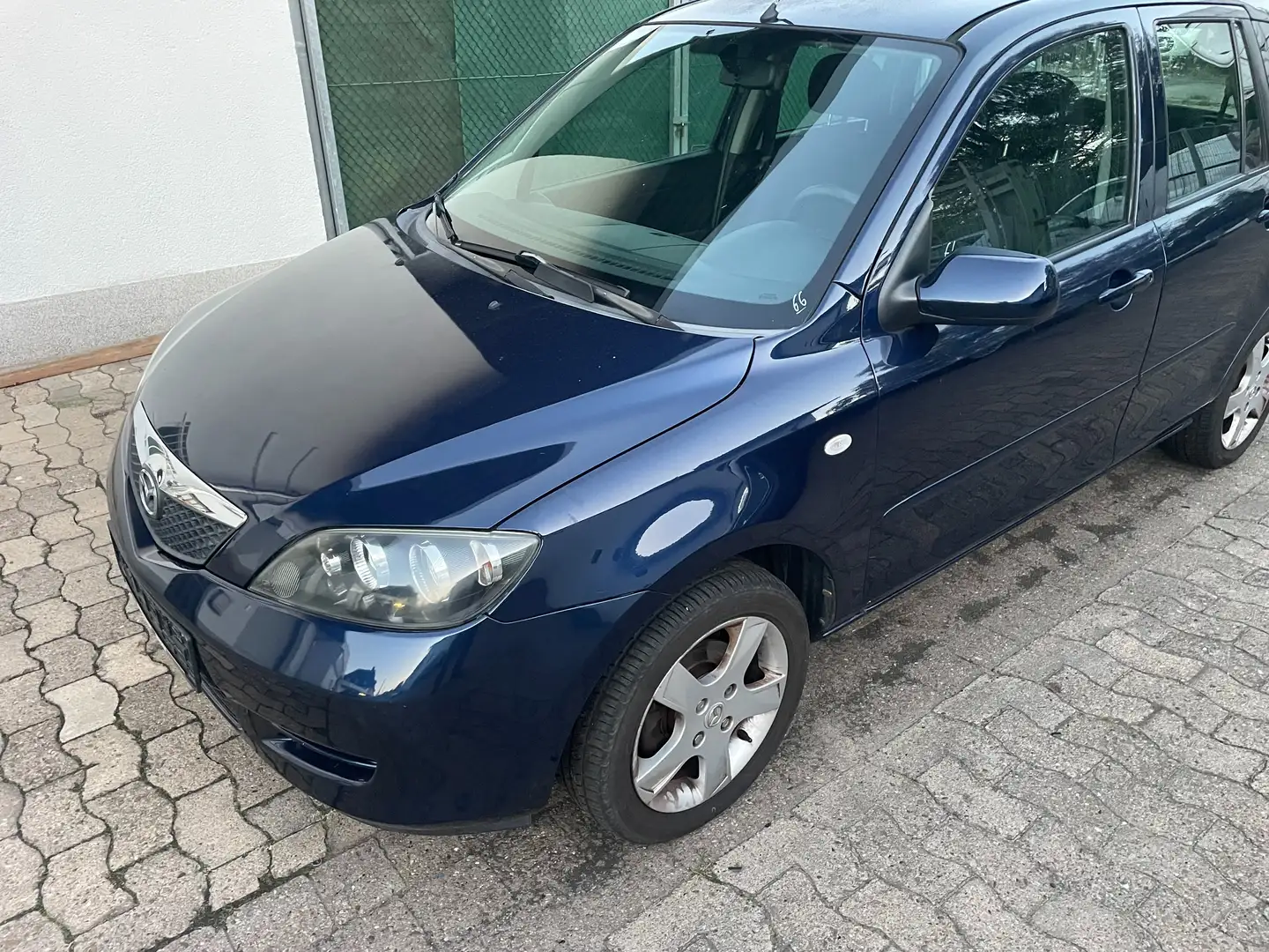 Mazda 2 Blau - 2