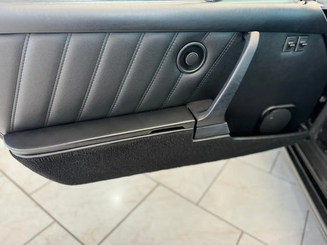 Porsche 911 Carrera 3.2 Coupe - Leder/Klima/Notsitze, foto 6