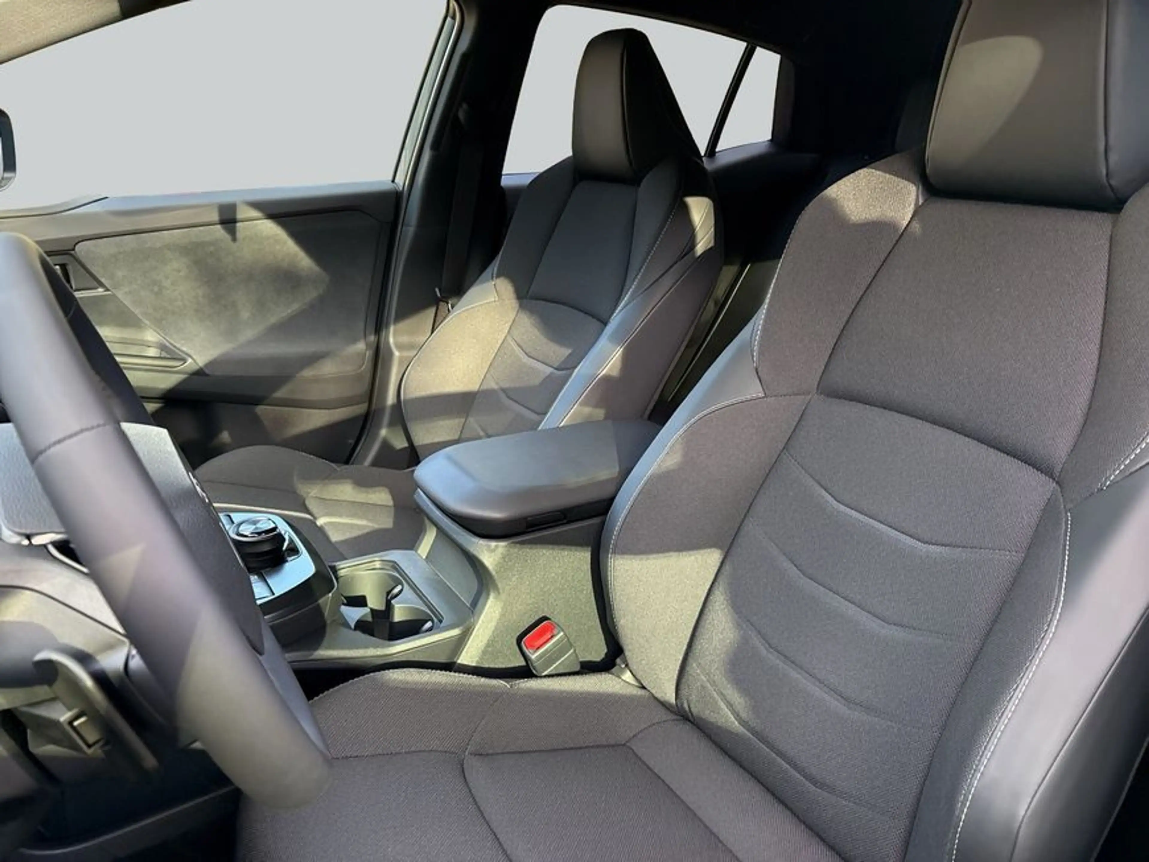 Toyota C-HR+ + 77kWh Teamplayer Navi Kamera Matrix-LED PDC — photo 11