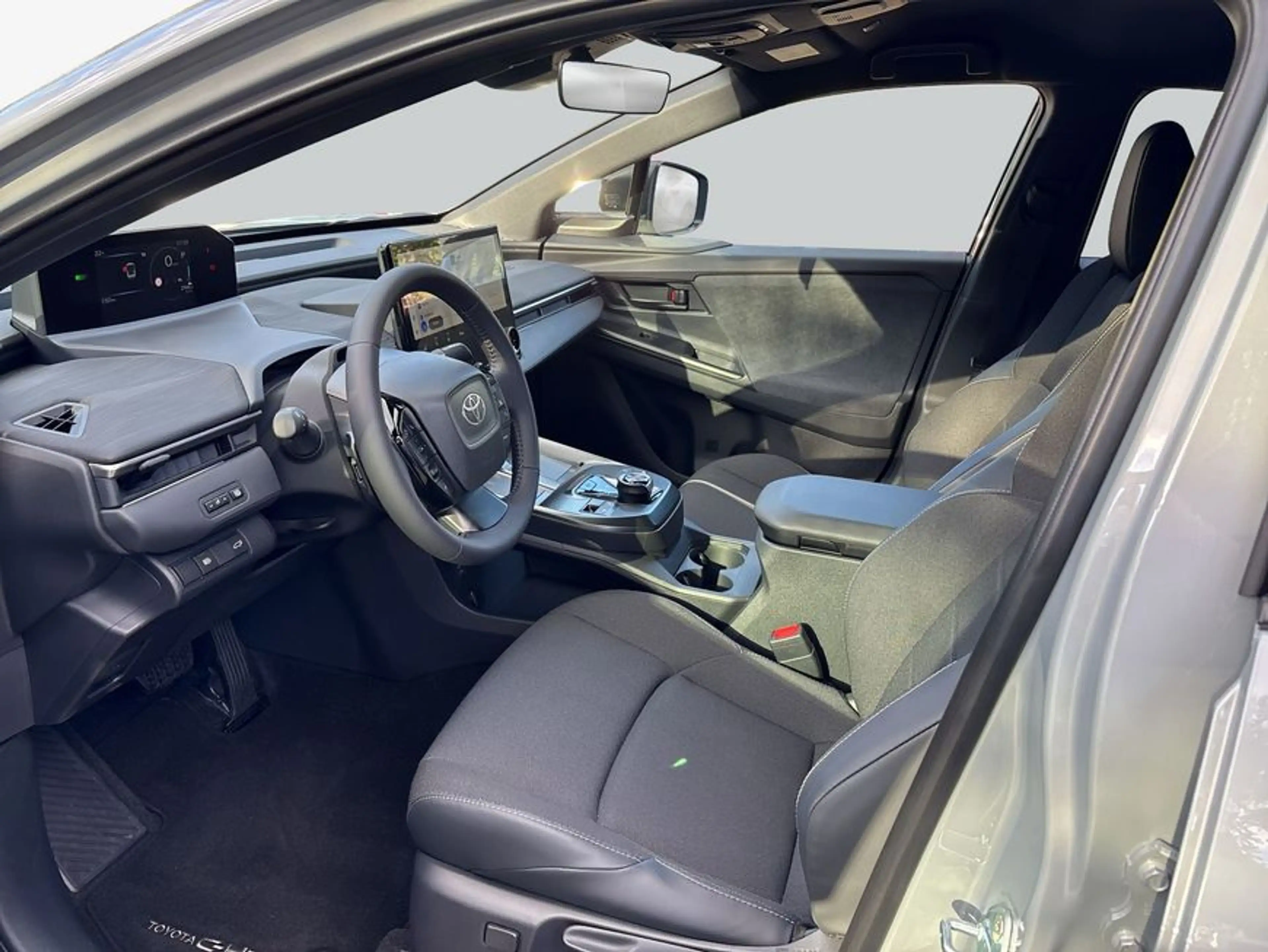 Toyota C-HR+ + 77kWh Teamplayer Navi Kamera Matrix-LED PDC — photo 10