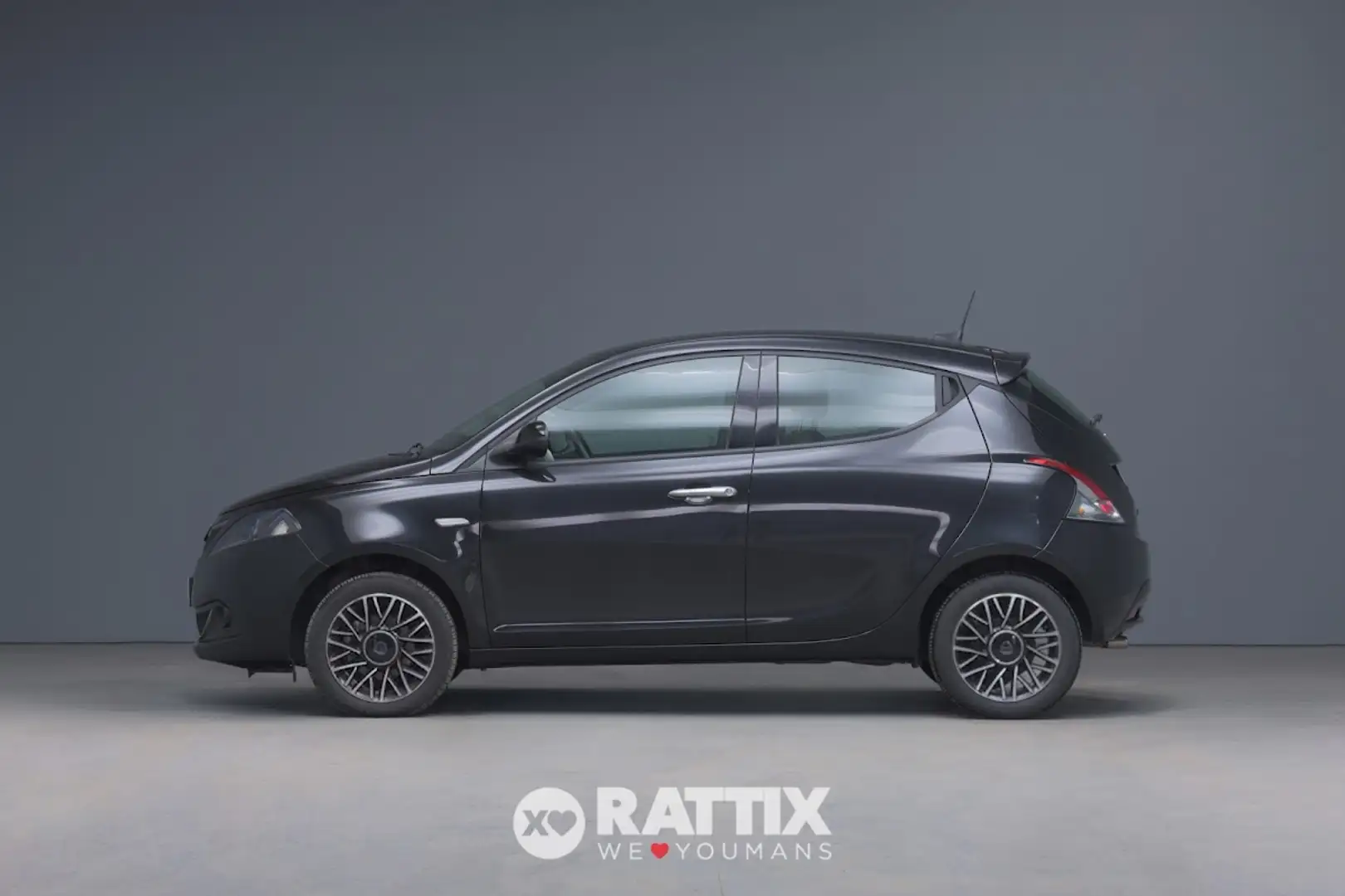 Lancia Ypsilon 1.0 Firefly Hybrid 70CV Platino Nero - 2