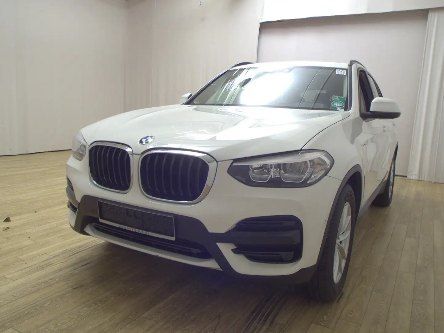 BMW X3 xDrive30e Advantage Navi LED LC+ AHK RFK Weiß - 2