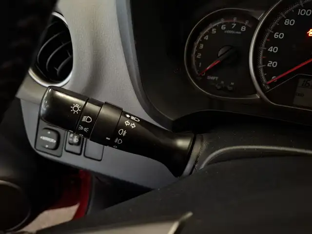 Toyota Yaris view 13