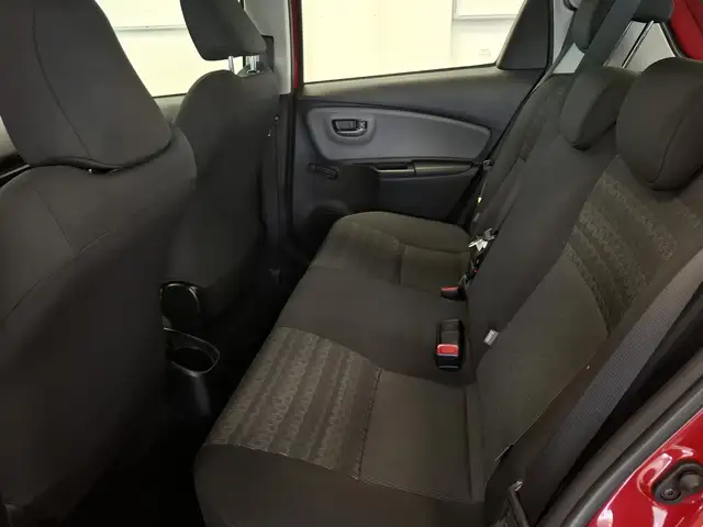 Toyota Yaris view 9