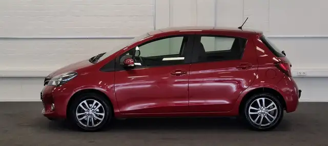 Toyota Yaris view 5