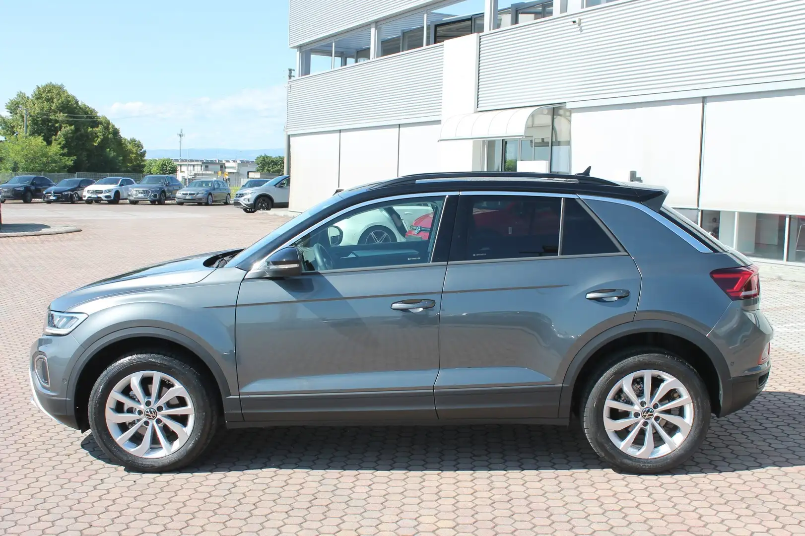 Volkswagen T-Roc T-Roc 1.5 TSI ACT DSG Edition Plus 150cv Grigio - 2