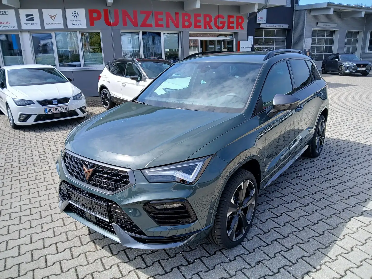CUPRA Ateca 1.5 TSI DSG 150 Grün - 2