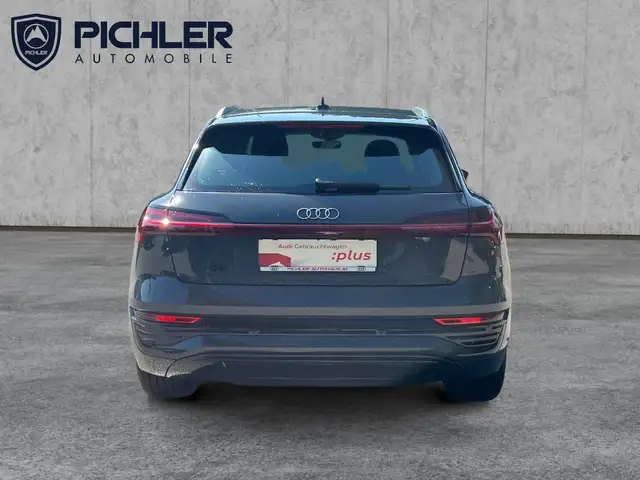 Audi Q8 55 e-tron quattro business Ansicht 4