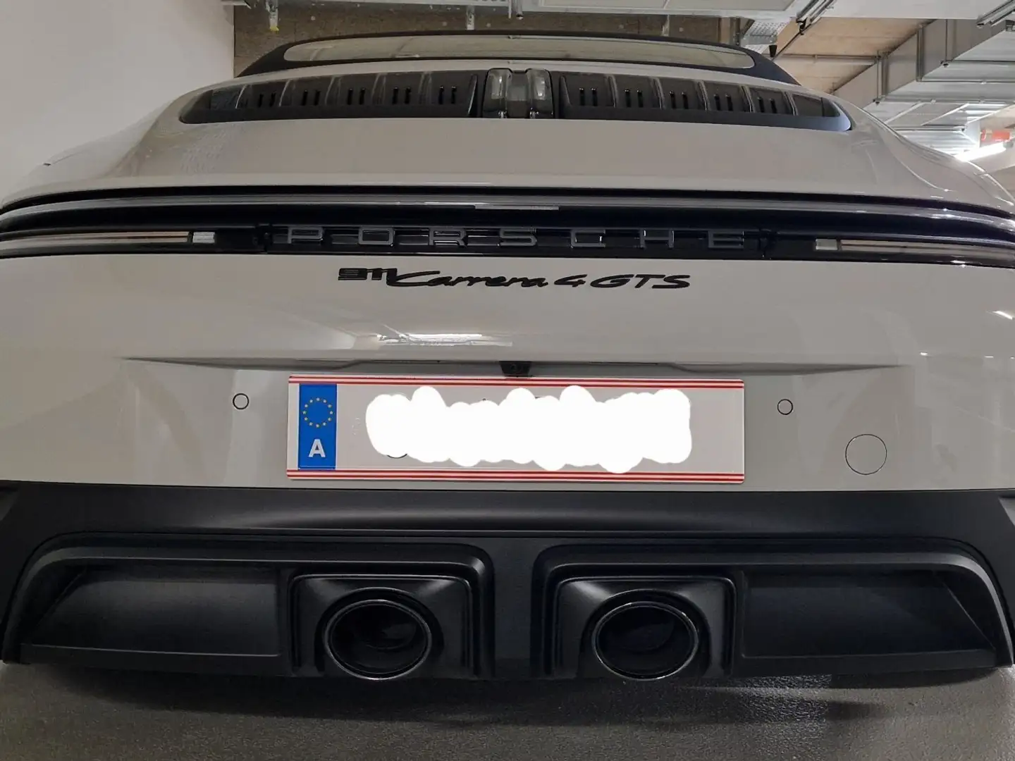 Porsche 911 992.2 Carrera 4 GTS Cabriolet Grau - 2