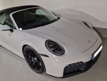 992.2 Carrera 4 GTS Cabriolet