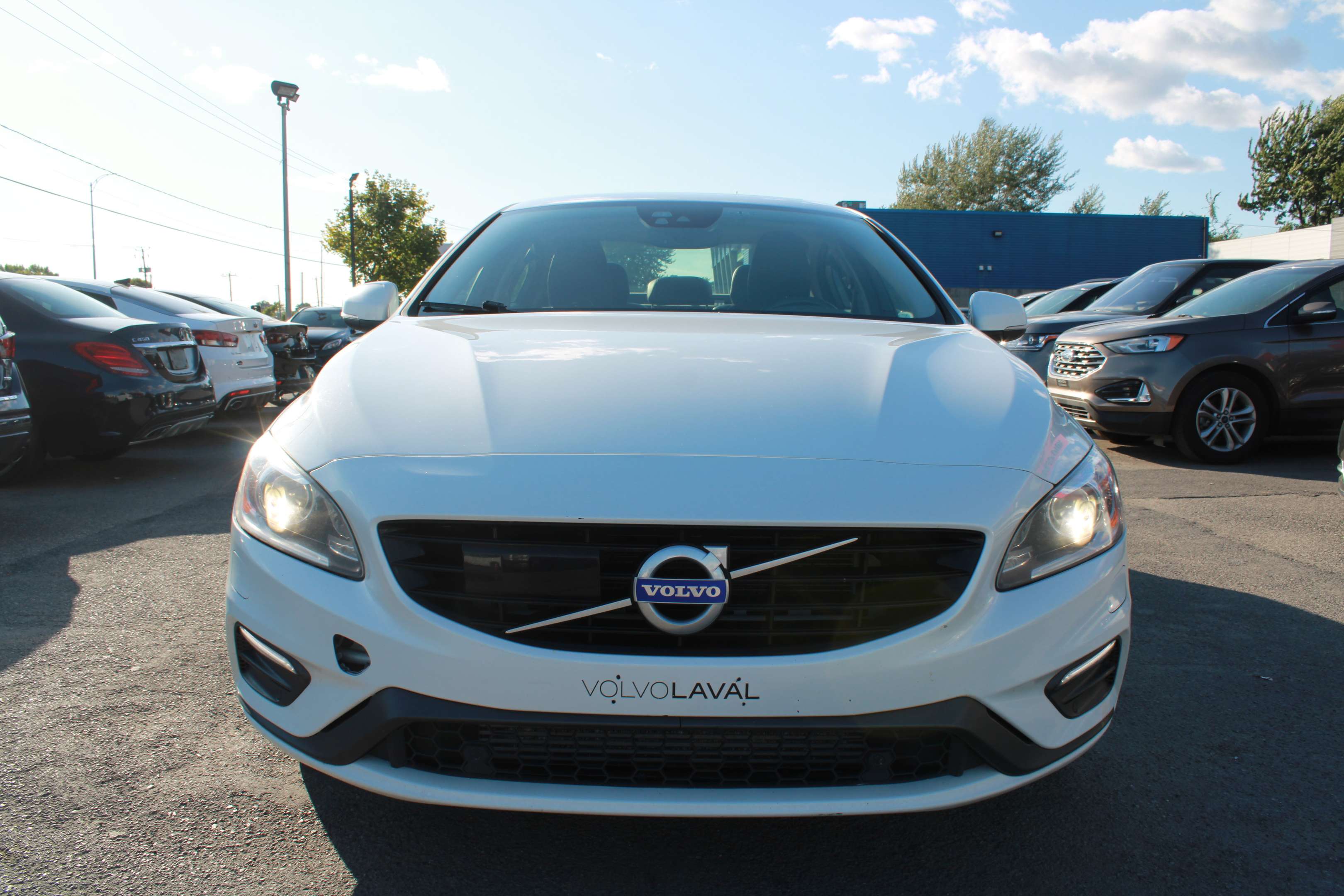 2018 Volvo S60 Dynamic - Image 10