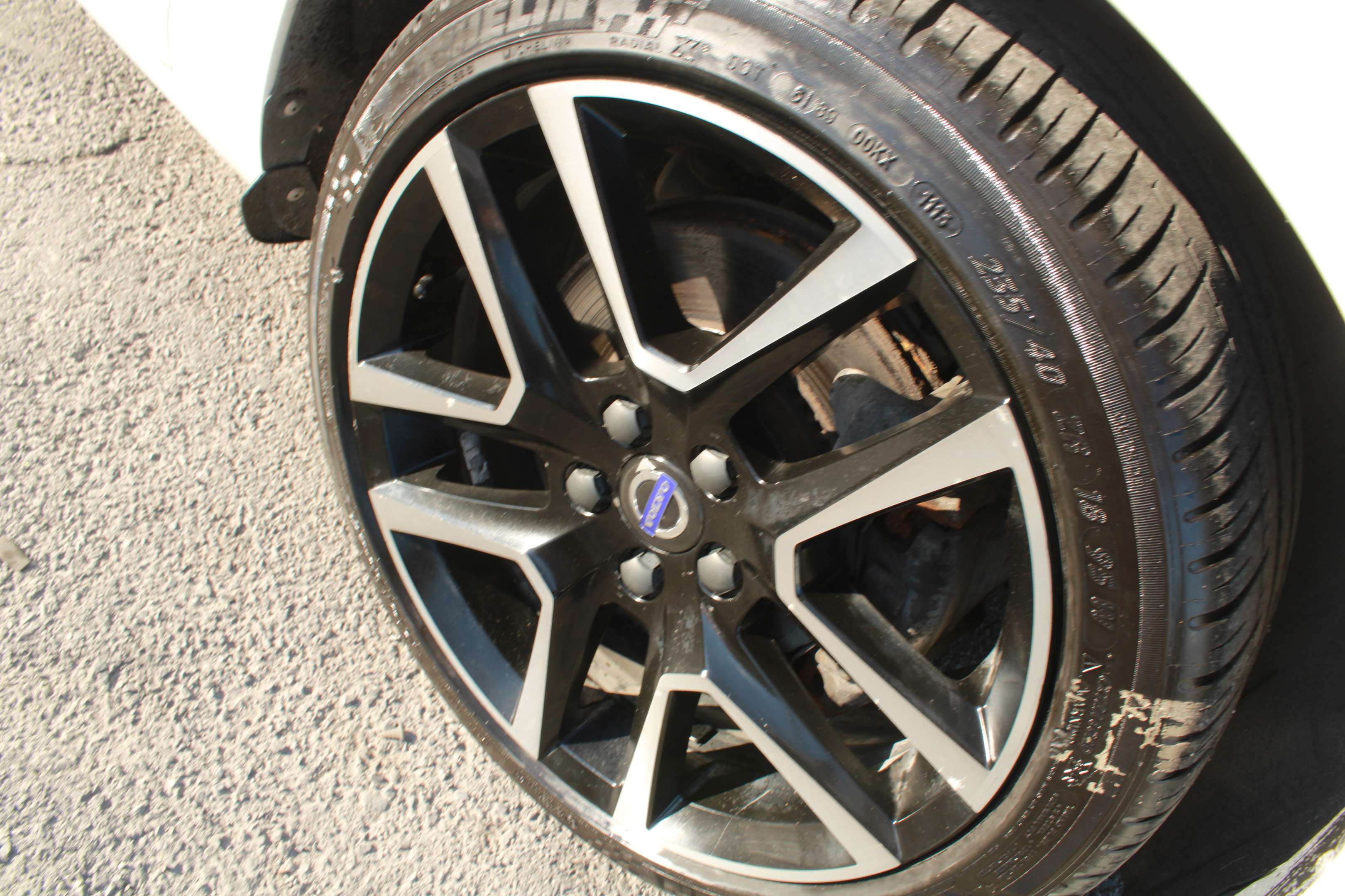 2018 Volvo S60 Dynamic - Image 11