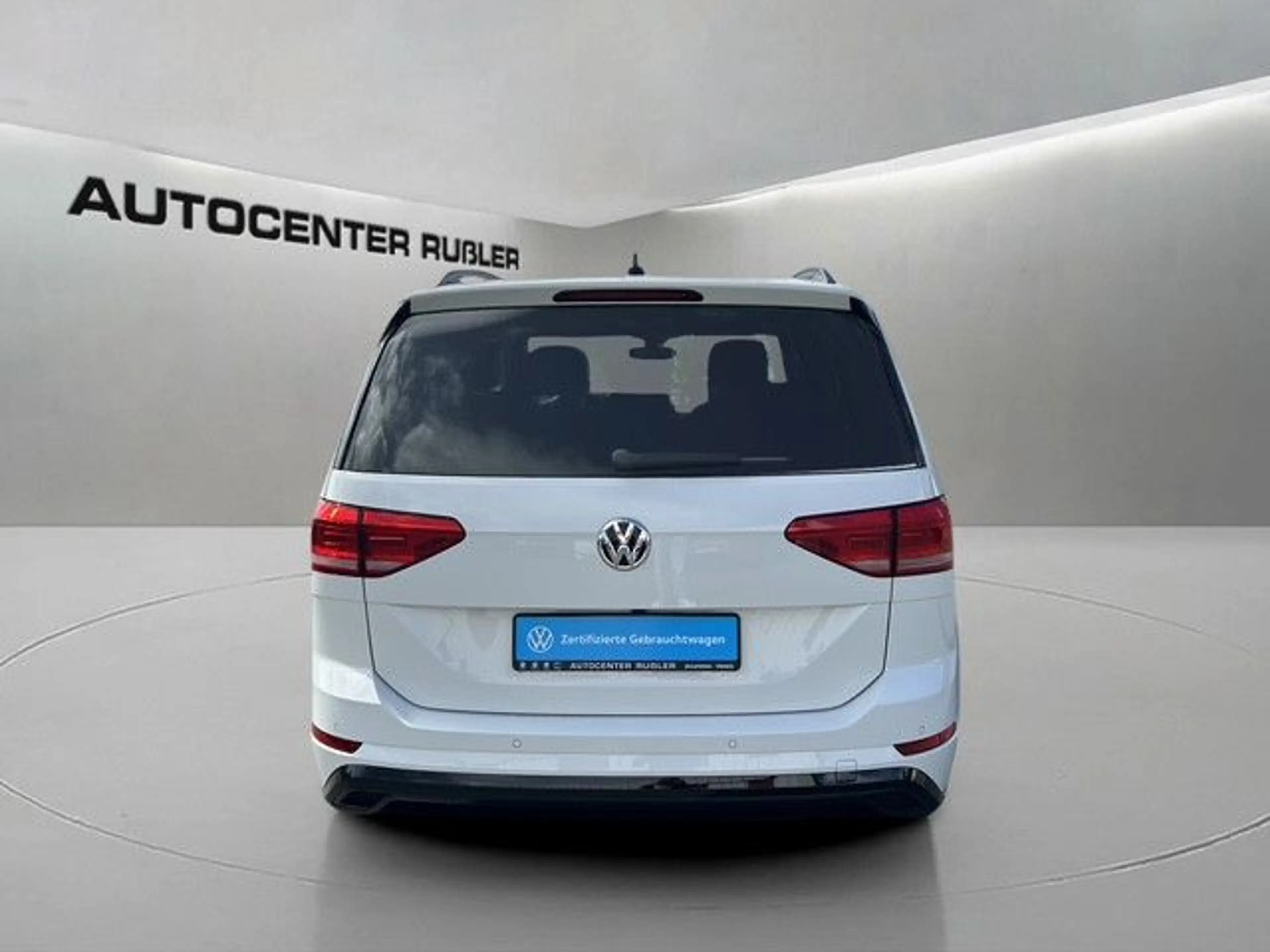 Volkswagen Touran Highline R-Line Standheizung Navi LED — photo 6