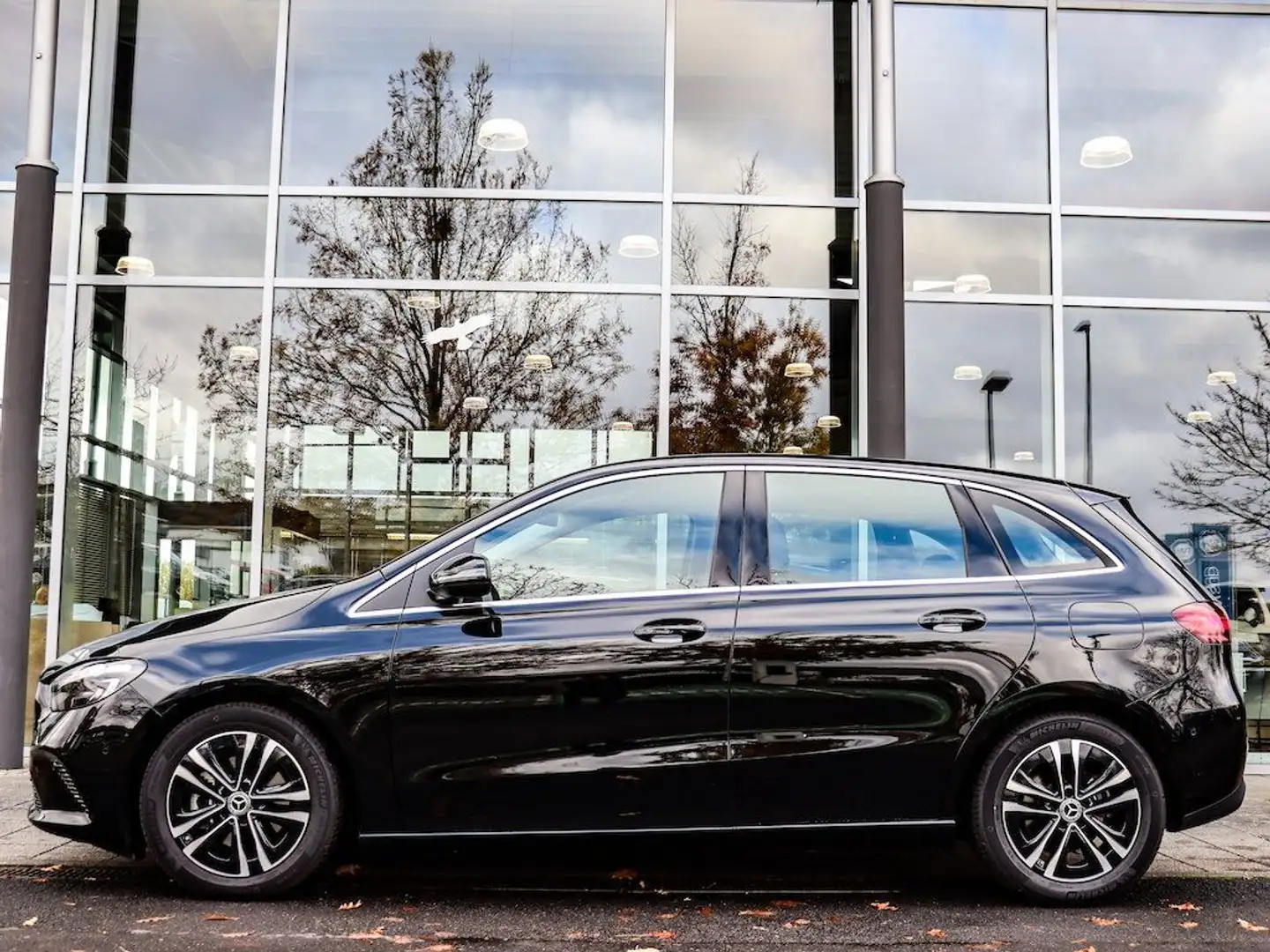 Mercedes-Benz B 200 Progressive-Advanced/AHK/Kamera/LED/MBUX Schwarz - 2