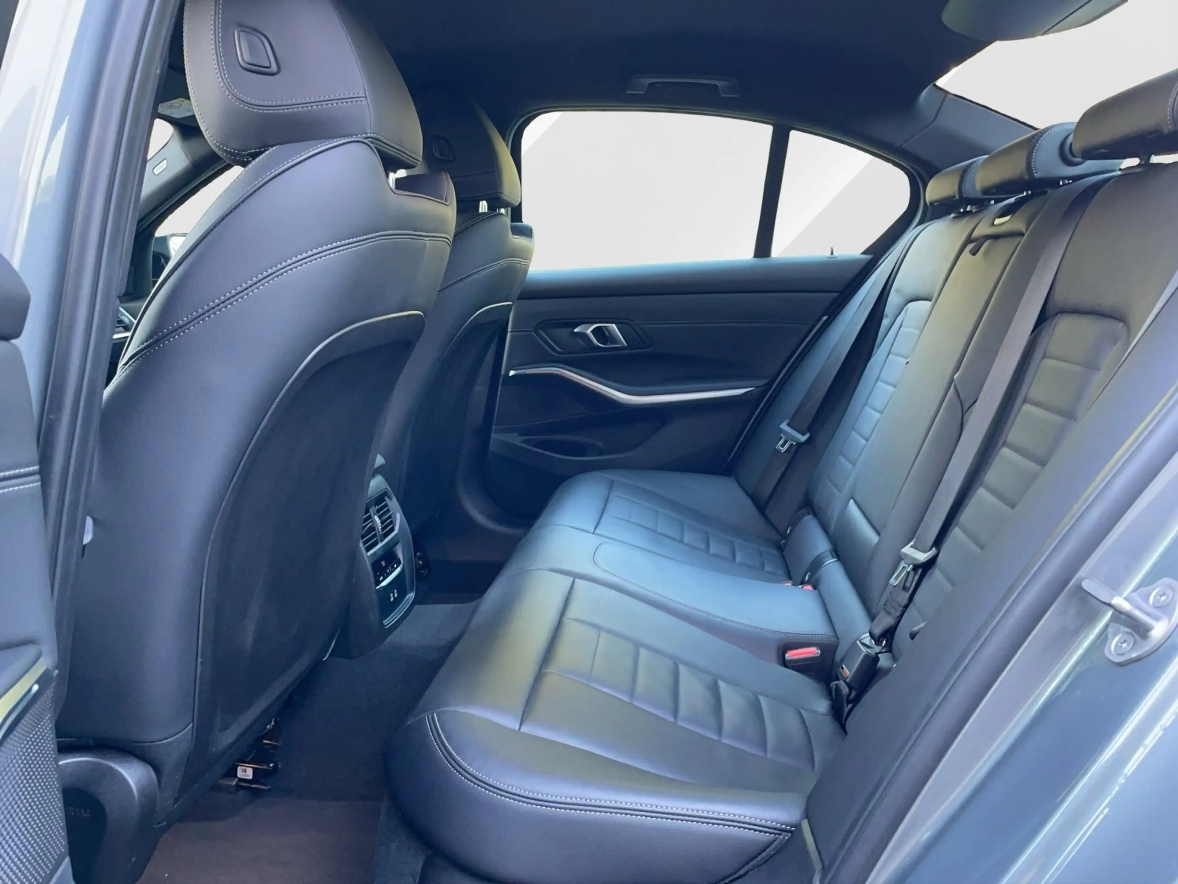 BMW M3 40i xDrive Limousine/ SAG/ HUD/ DrivAss Prof./ Par — photo 13