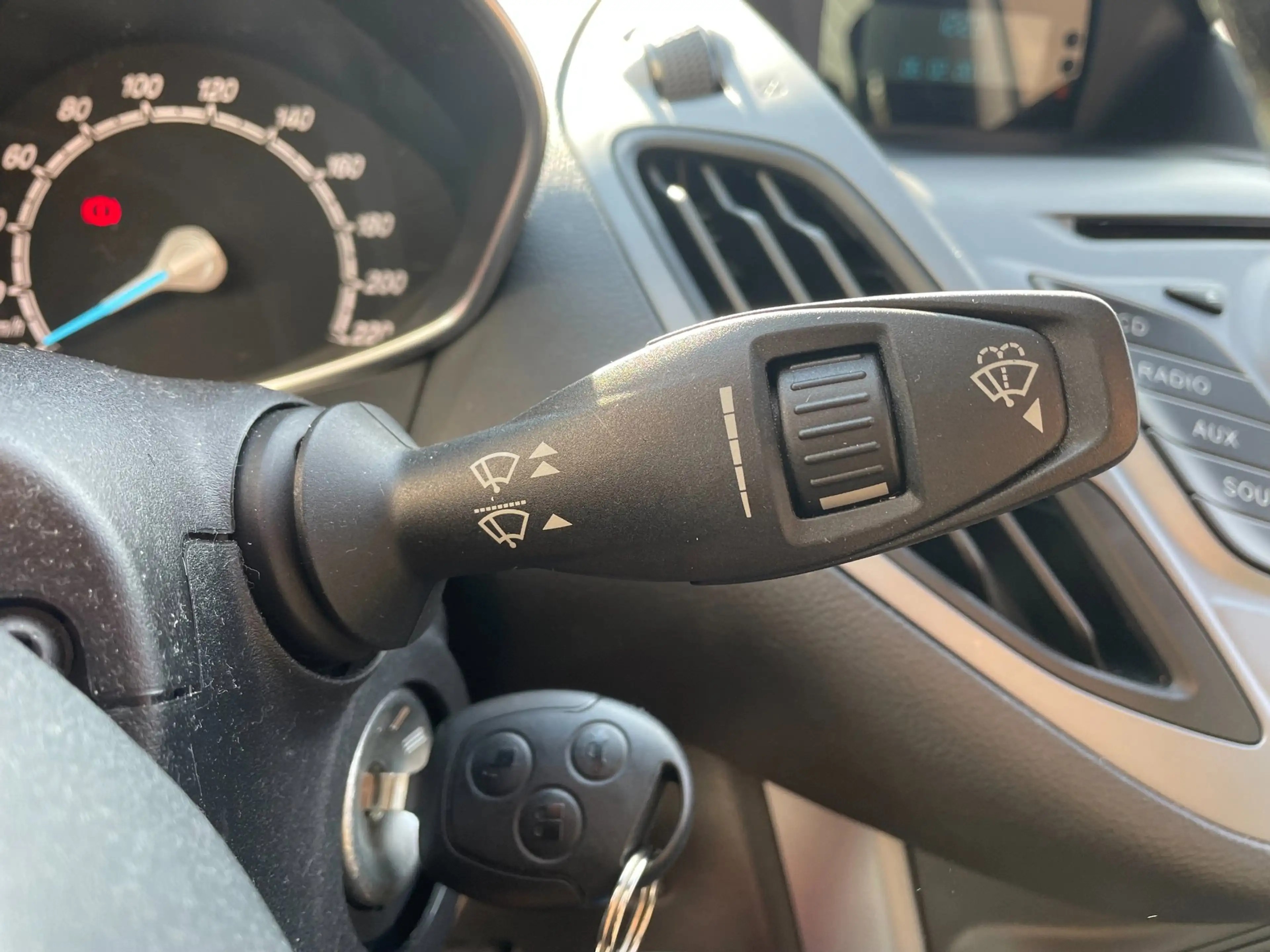 Ford B-Max 1.0 EcoBoost Titanium — photo 15