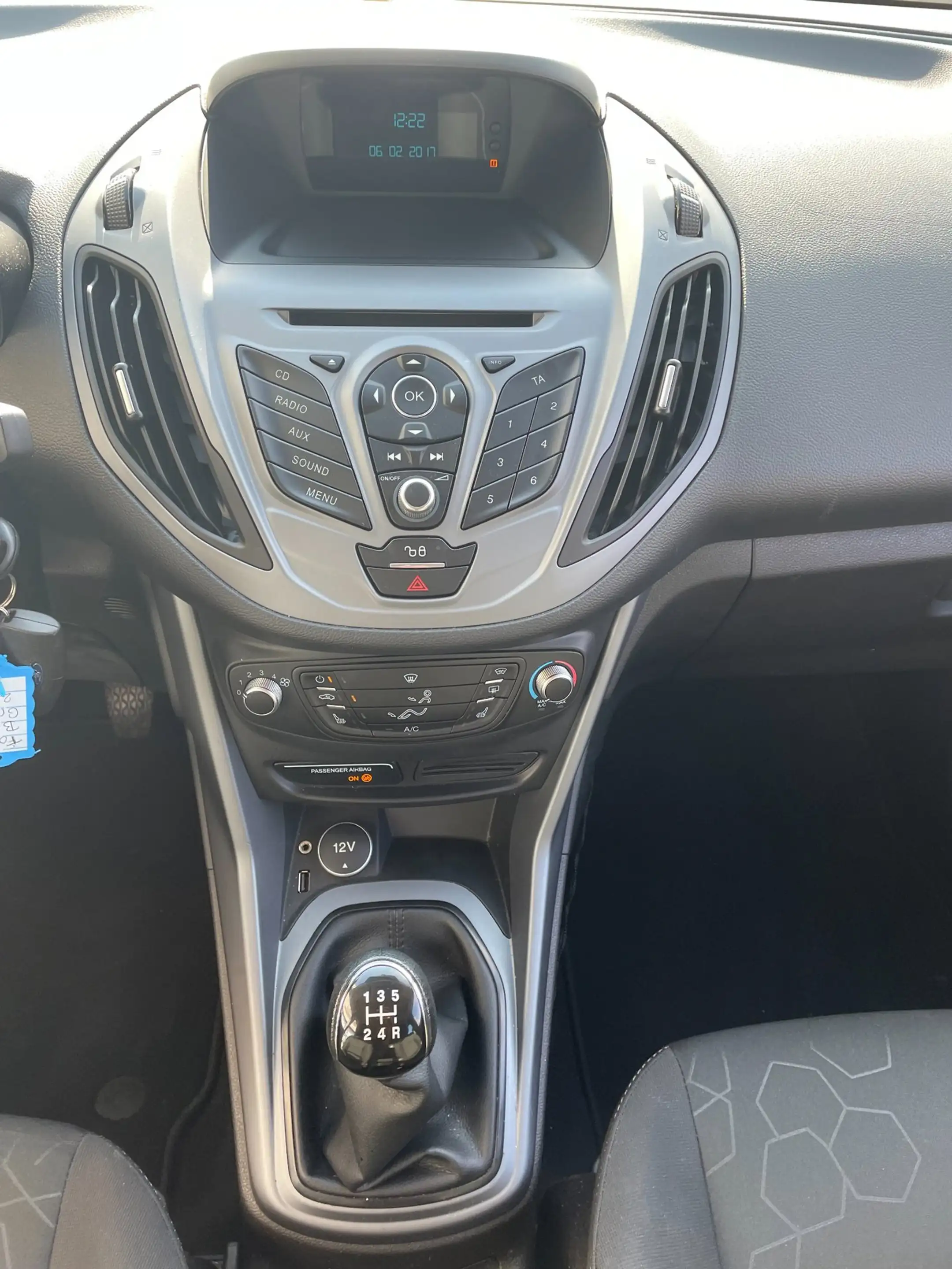 Ford B-Max 1.0 EcoBoost Titanium — photo 9