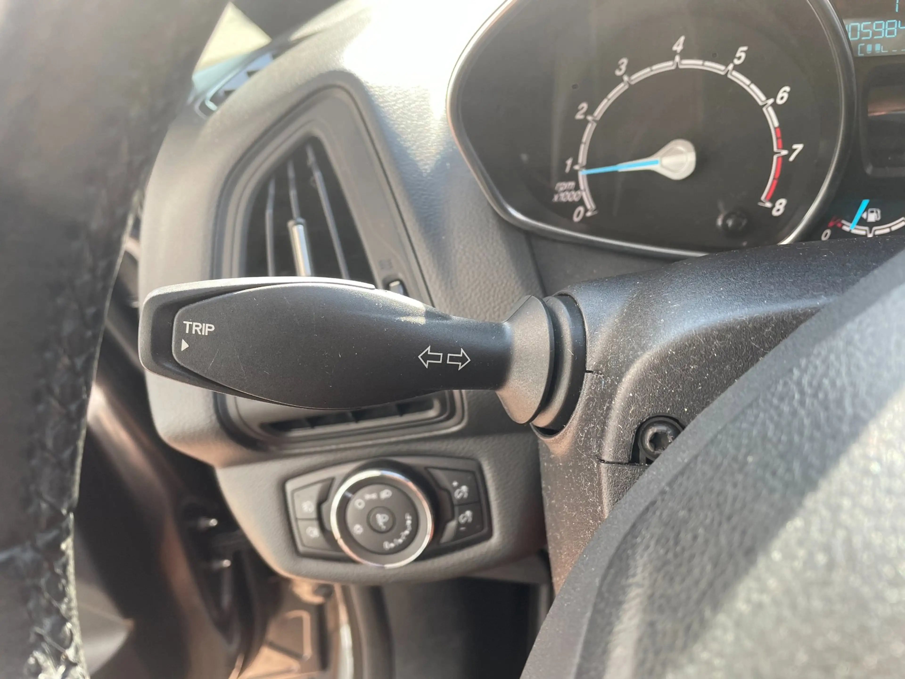 Ford B-Max 1.0 EcoBoost Titanium — photo 14