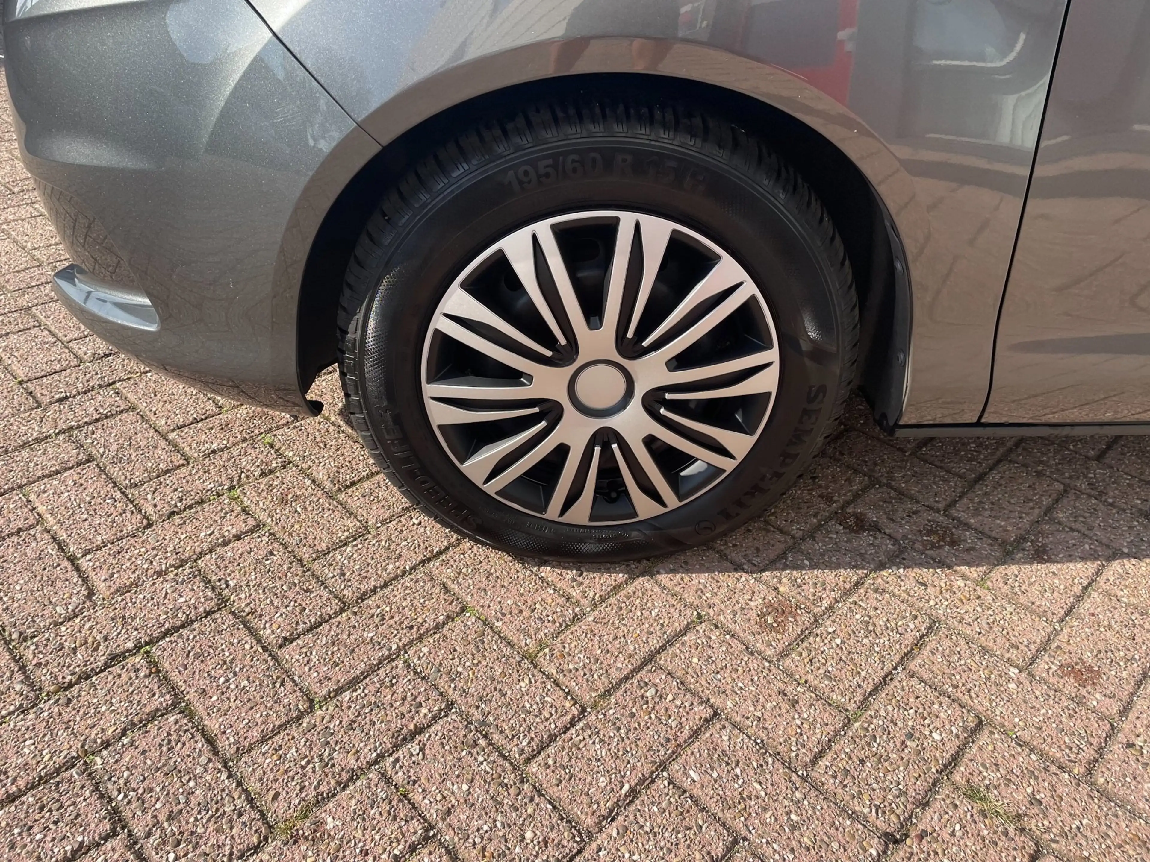 Ford B-Max 1.0 EcoBoost Titanium — photo 4