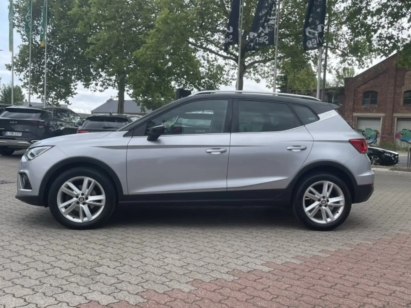 SEAT Arona 1.0 TSI FR,AHK abn.,ACC,dig.Cockpit,LED,WR Zilver - 2