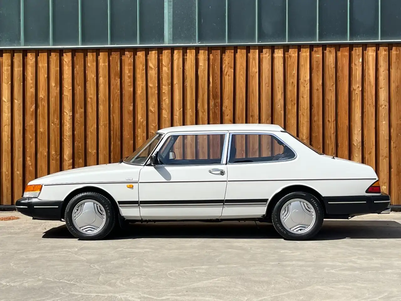 Saab 900 i 5-Gang, 1a Pflegezustand, rostfrei, foto 6