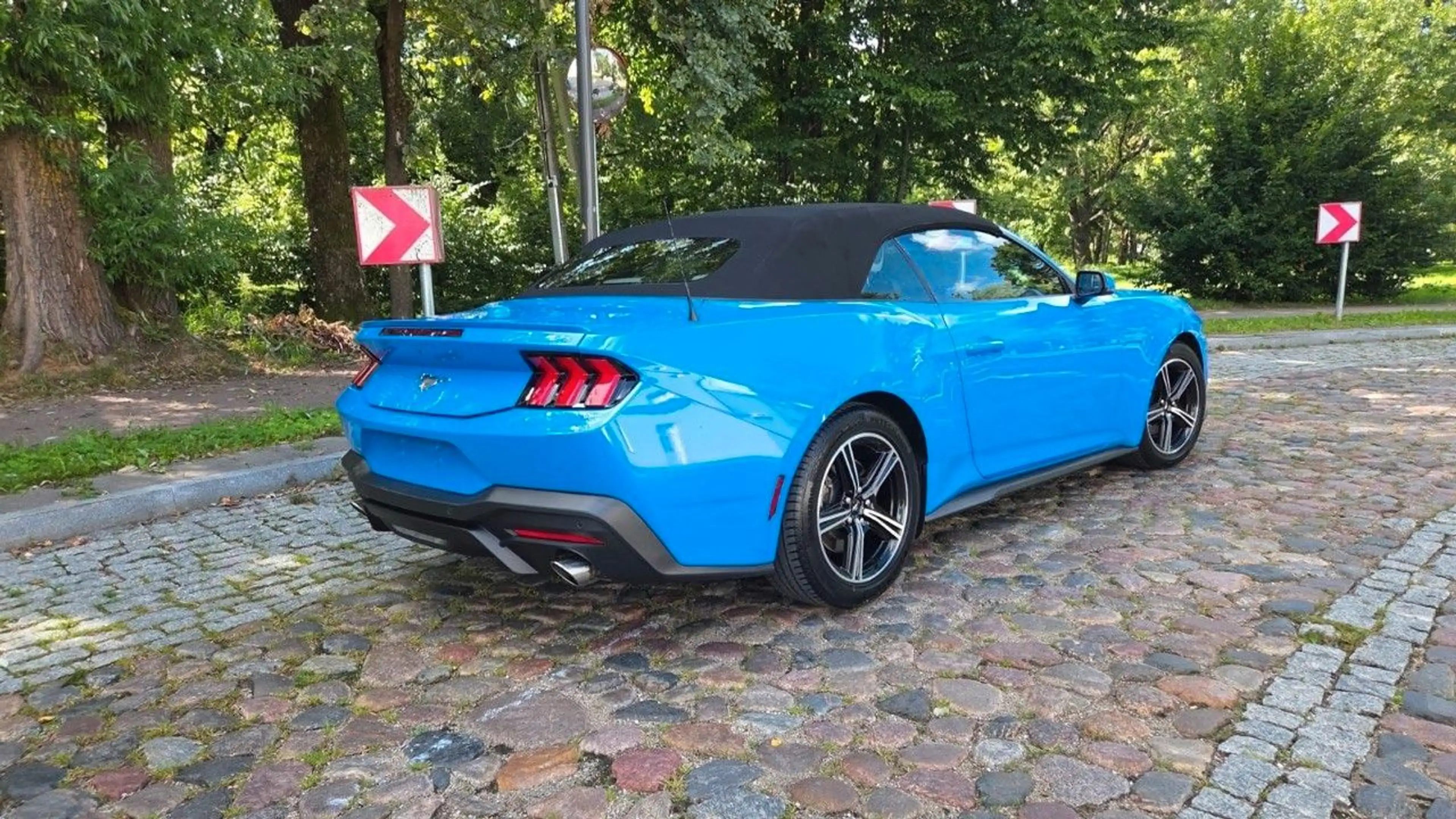 Ford Mustang EcoBoost*Premium*Grabber Blue*Garantie — photo 11