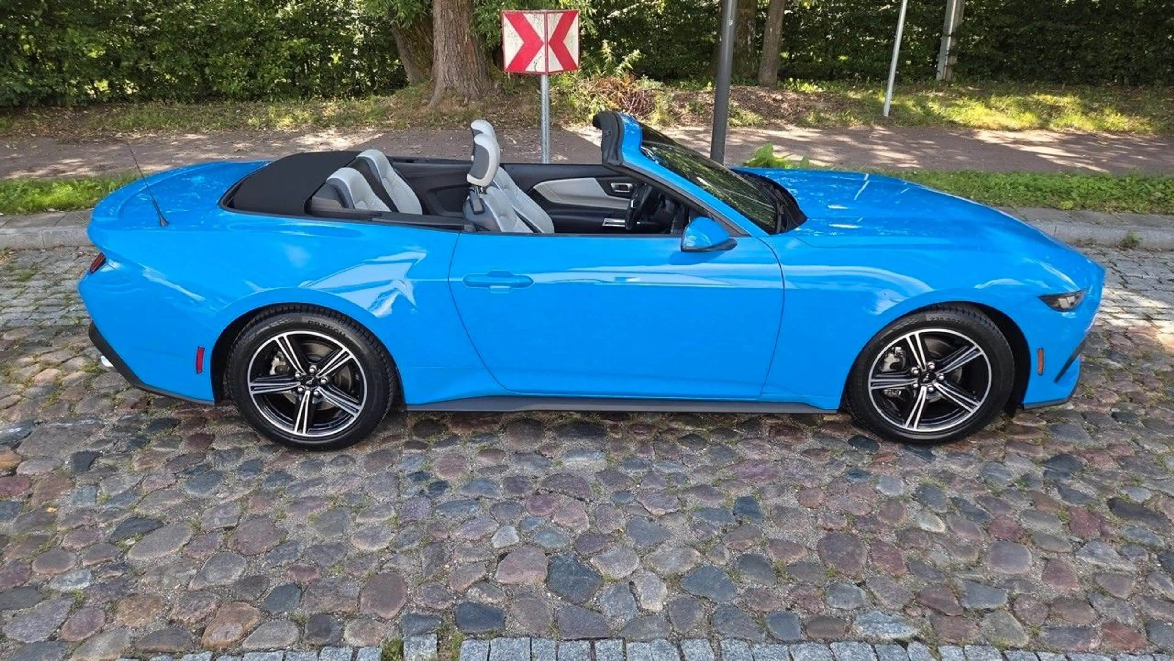 Ford Mustang EcoBoost*Premium*Grabber Blue*Garantie — photo 12