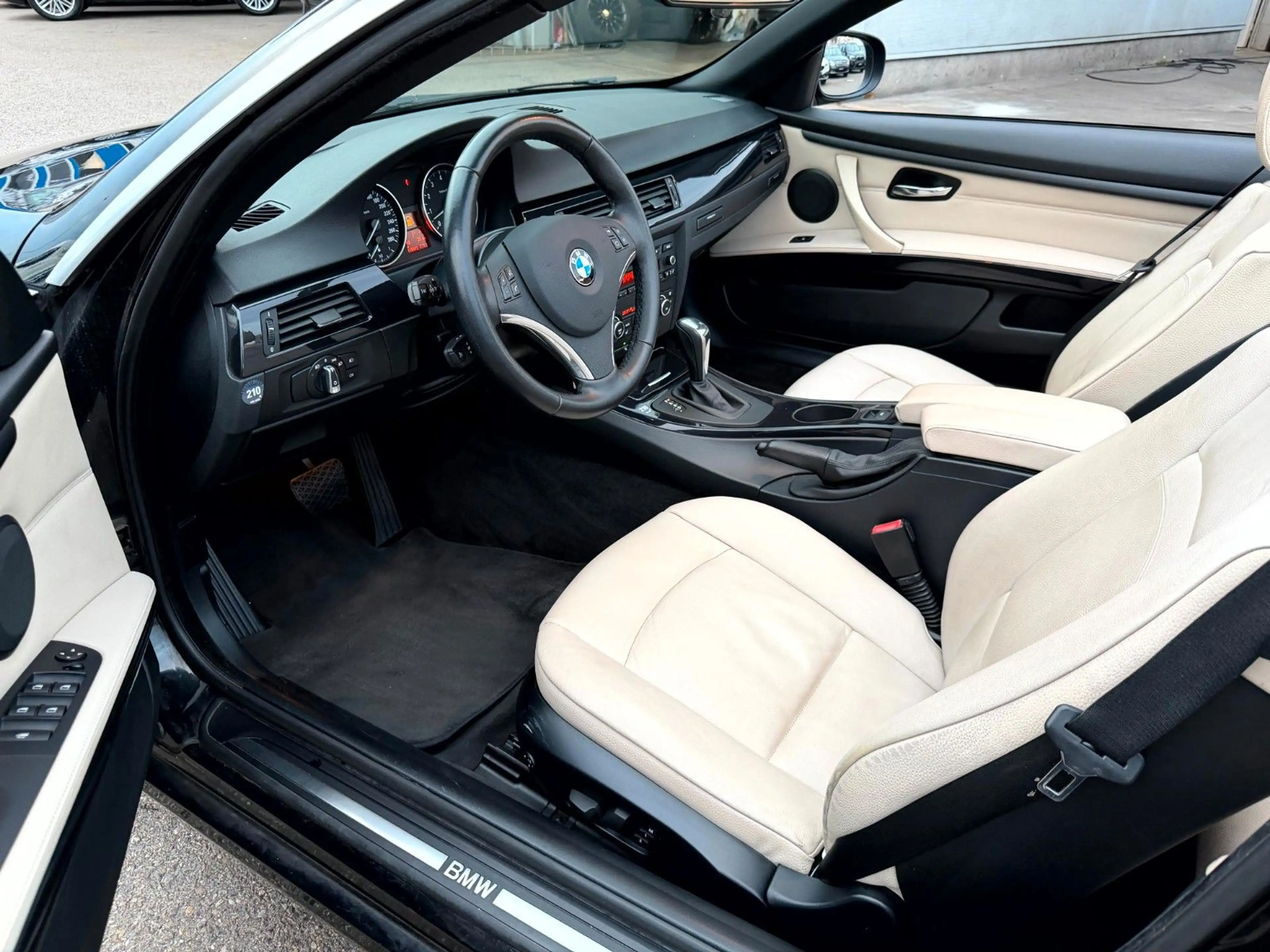 BMW 325 i Cabrio Automatik Xenon_Leder_Memory_Sitzhz — photo 15