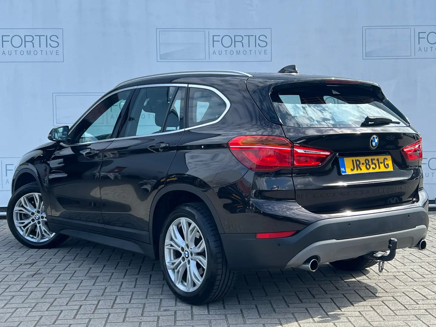 BMW X1 sDrive20i Centennial Executive NL AUTO | 1E EIG | Bruin - 2