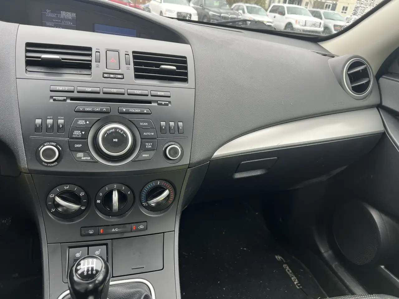 Mazda 3 снимка Mazda 3