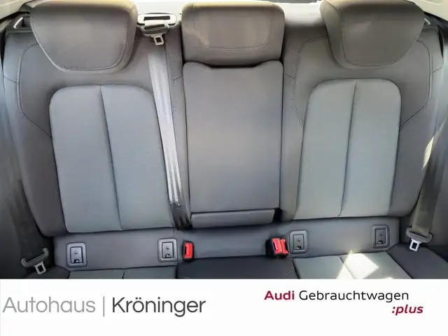 Audi Q2 view 10