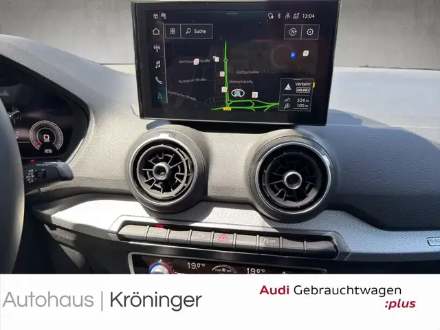 Audi Q2 view 15