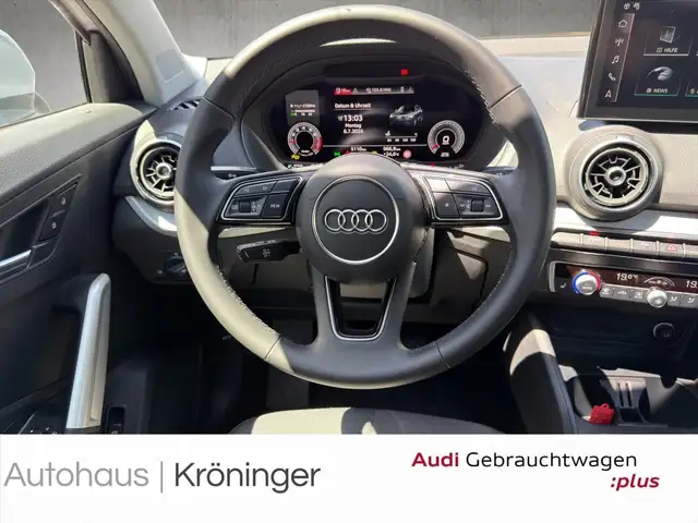 Audi Q2 view 11