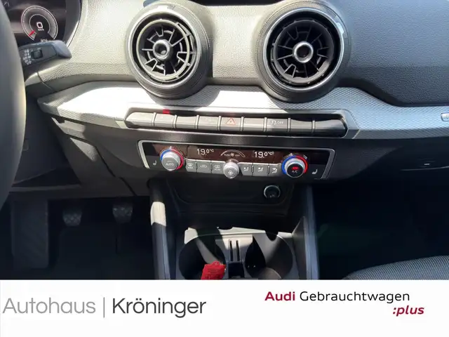 Audi Q2 view 14