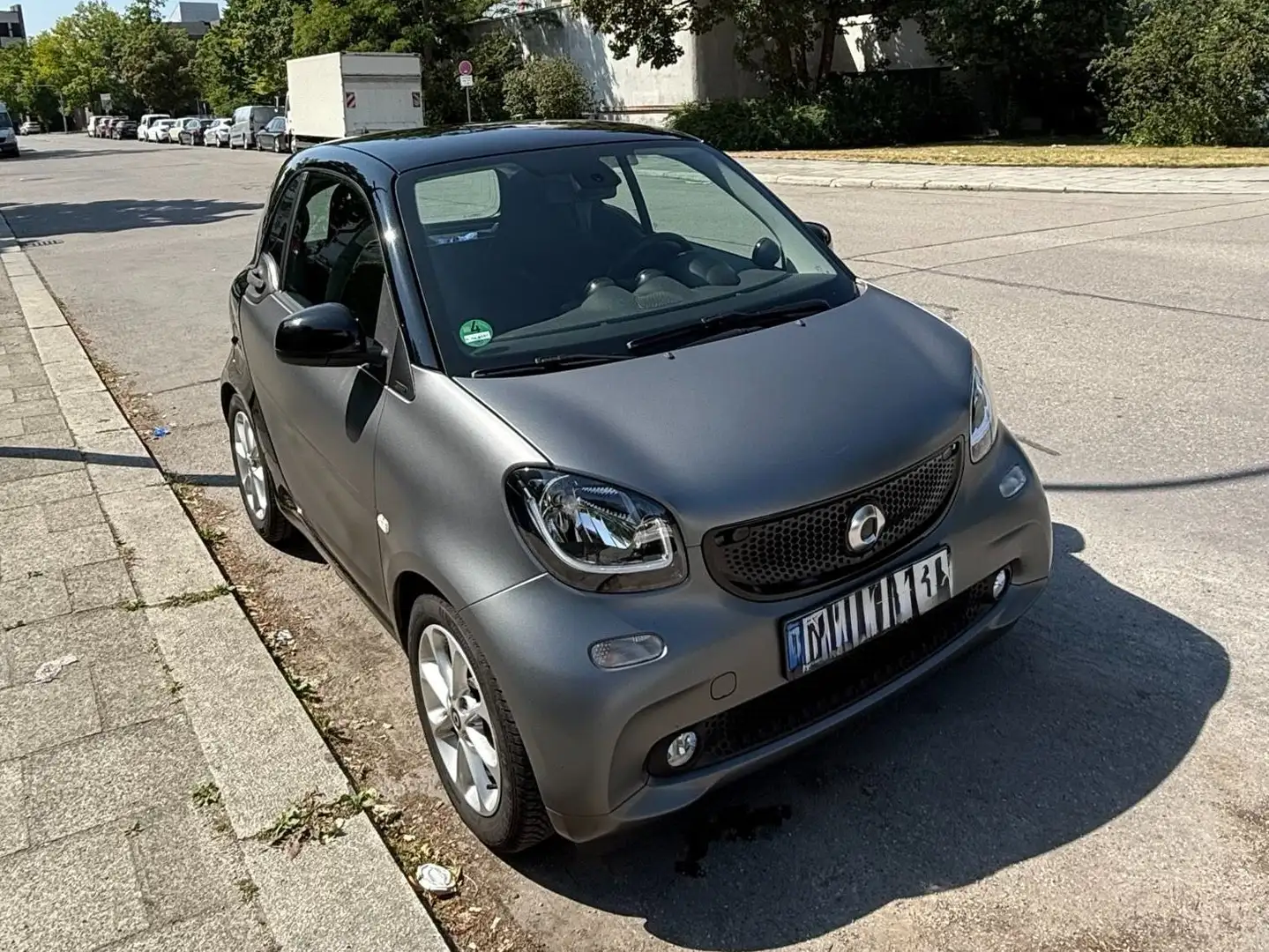 smart forTwo smart fortwo coupe passion Grau - 1