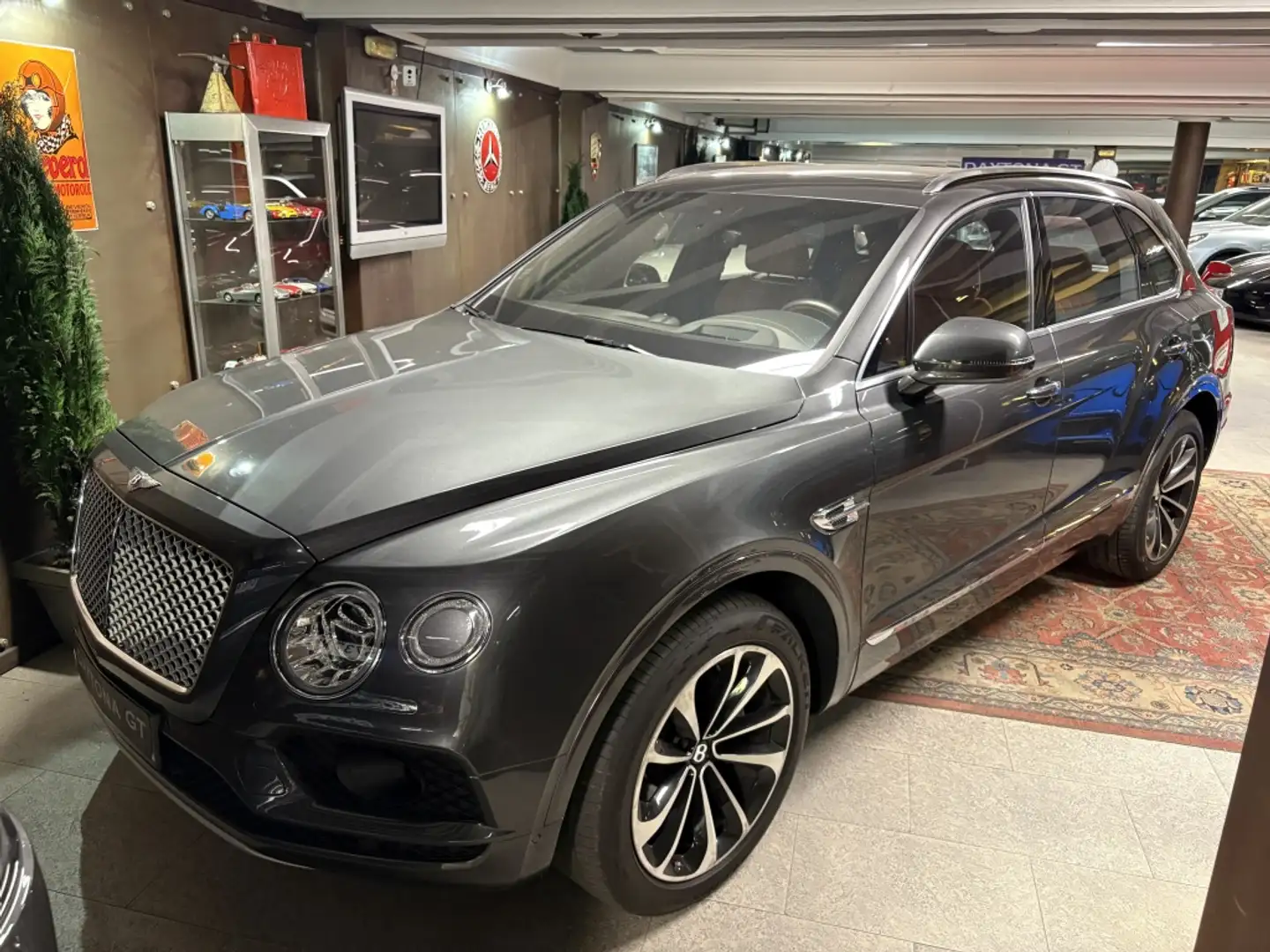 Bentley Bentayga 6.0 Gris - 1