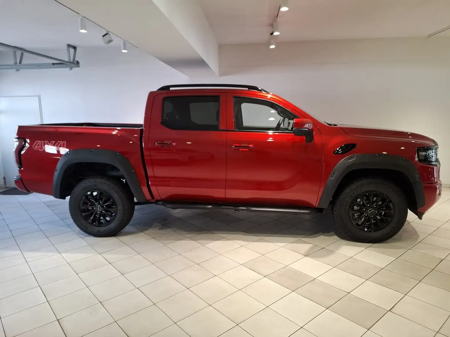 Foton 4 Ultra Black Edition Neuwagen Rot - 2