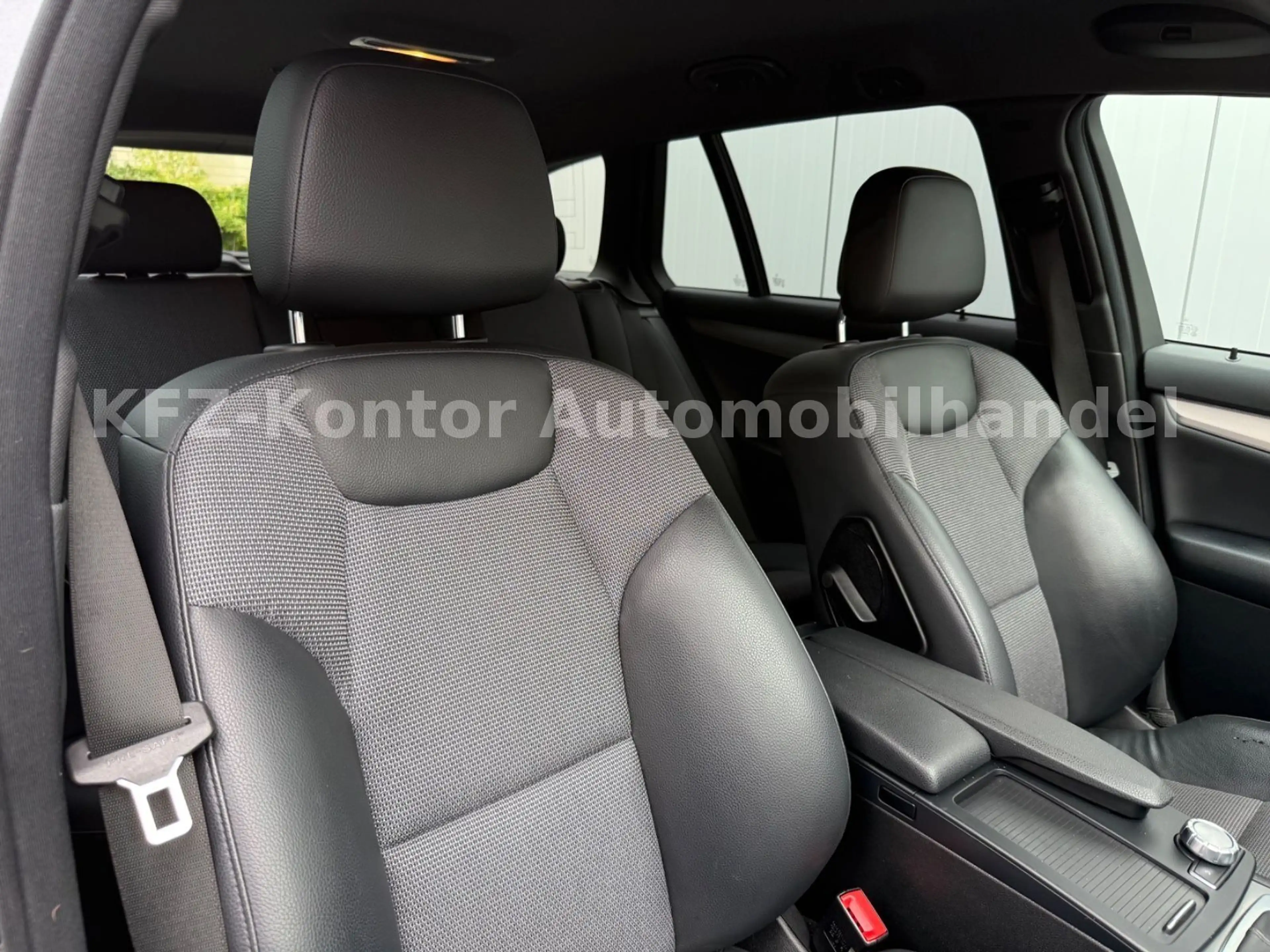 Mercedes-Benz C 300 T V6 4Matic AMG — photo 15