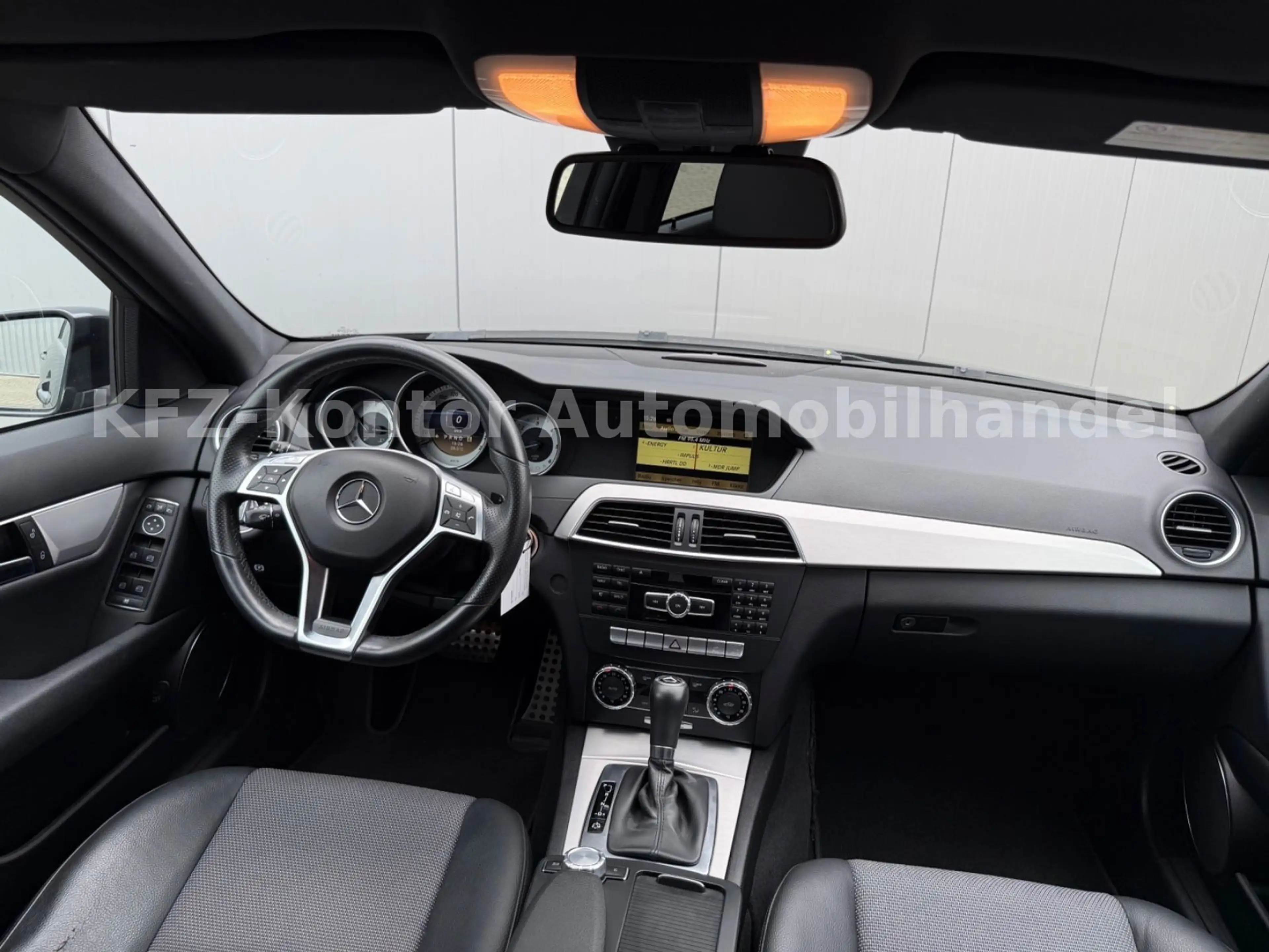 Mercedes-Benz C 300 T V6 4Matic AMG — photo 8