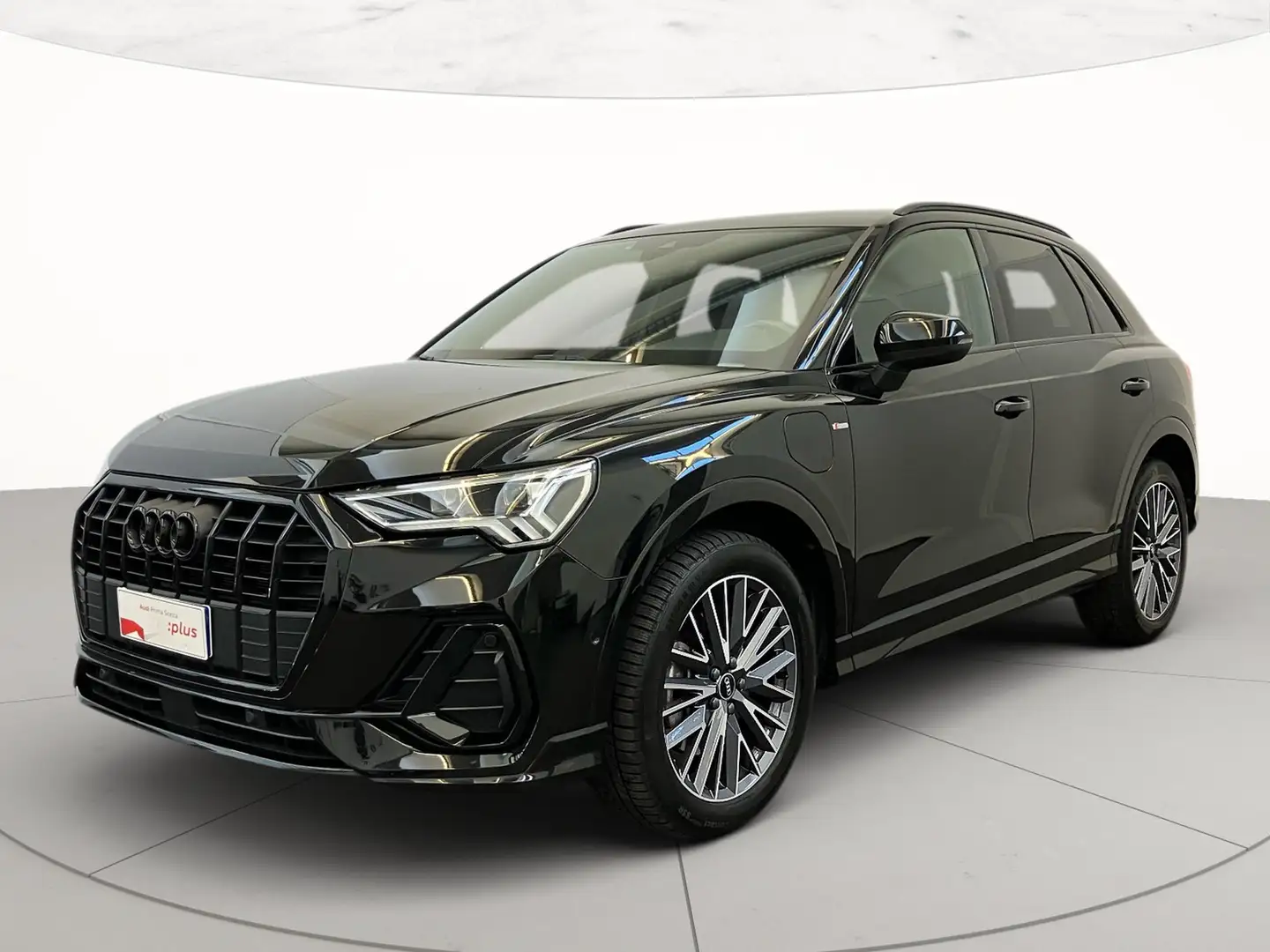 Audi Q3 45 1.4 tfsi e s line edition s-tronic Schwarz - 1