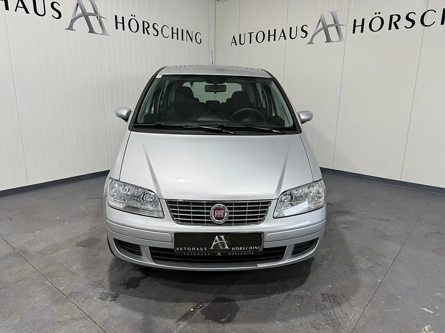 Fiat Idea 1,4 Dynamic Grau - 2