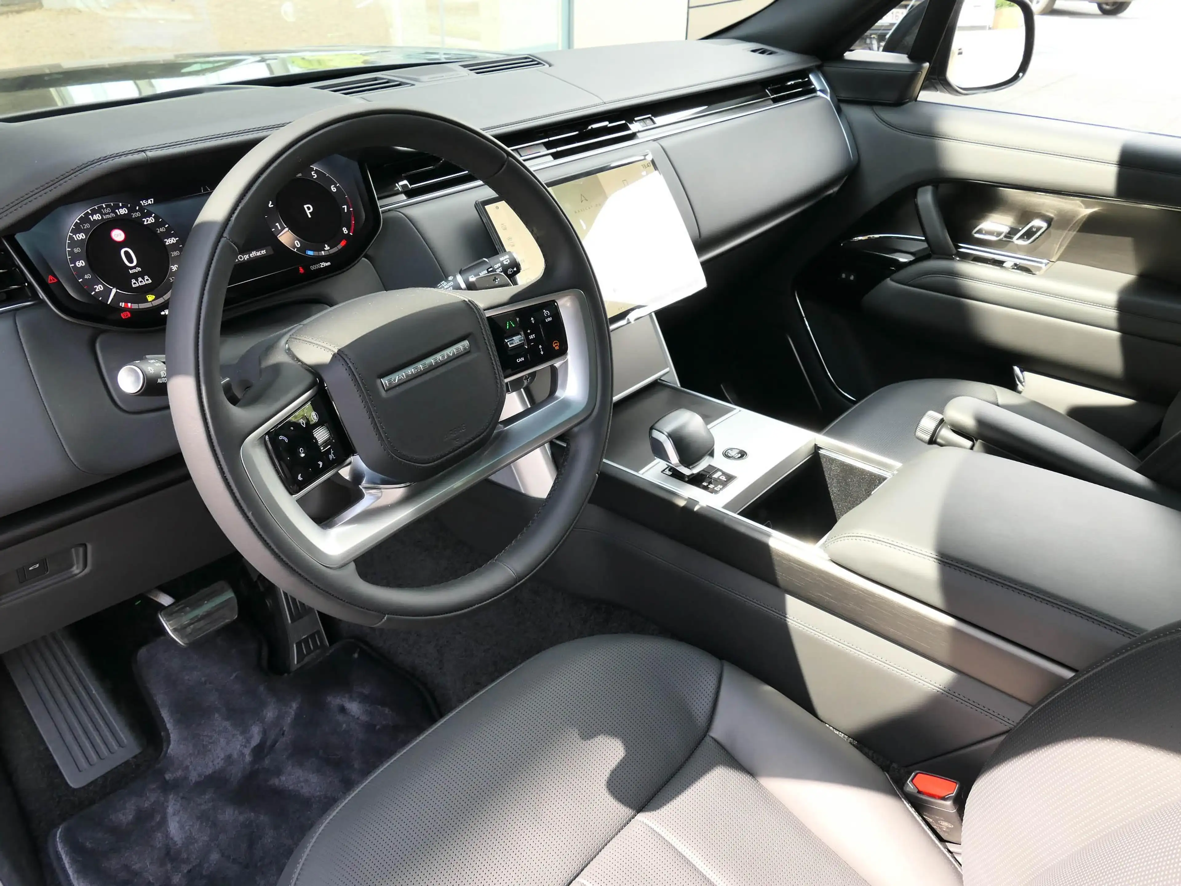 Land Rover Range Rover SWB P615 SV | Special Request | — photo 6