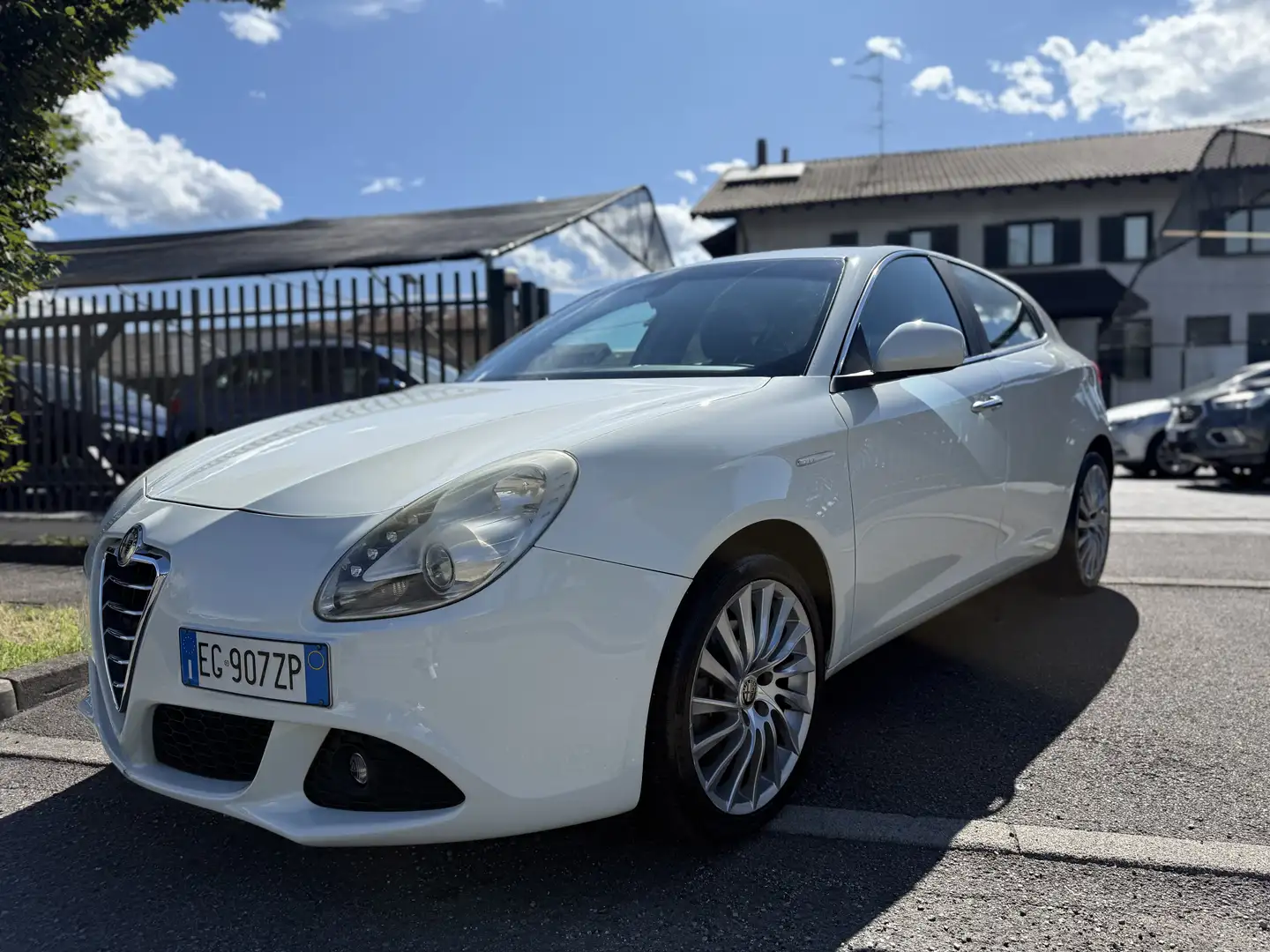 Alfa Romeo Giulietta 2.0 jtdm(2) Distinctive 170cv Bianco - 2