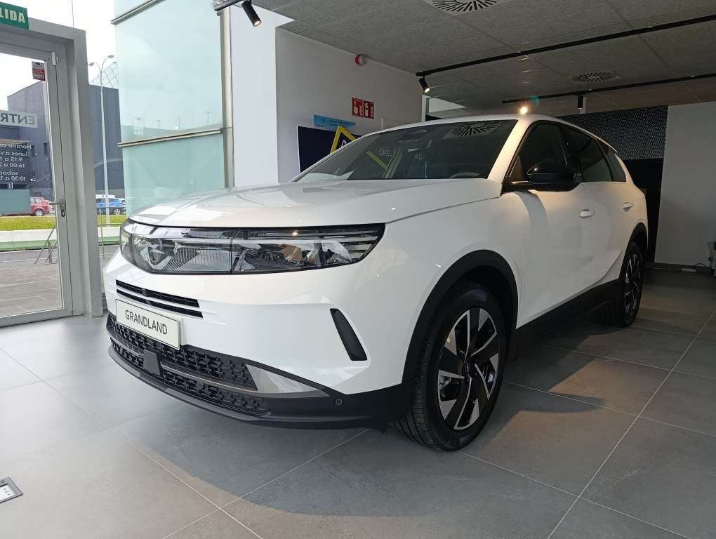Opel Grandland 1.2T XHT Hybrid S&S Edition eDCT6 145 - foto 1