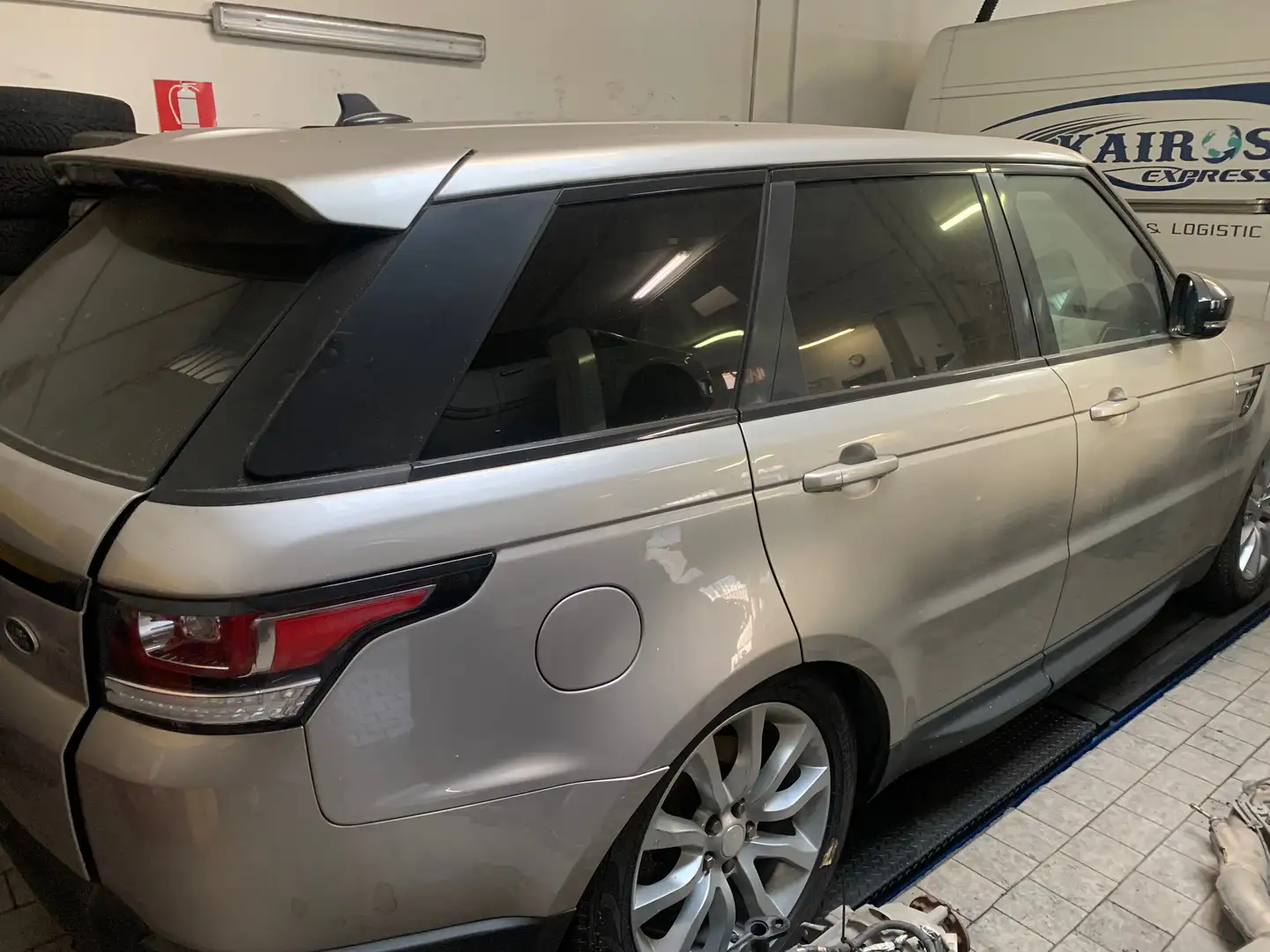 Land Rover Range Rover Sport Range Rover Sport 3.0 tdV6 HSE Dynamicauto my16 E6 Argento - 1