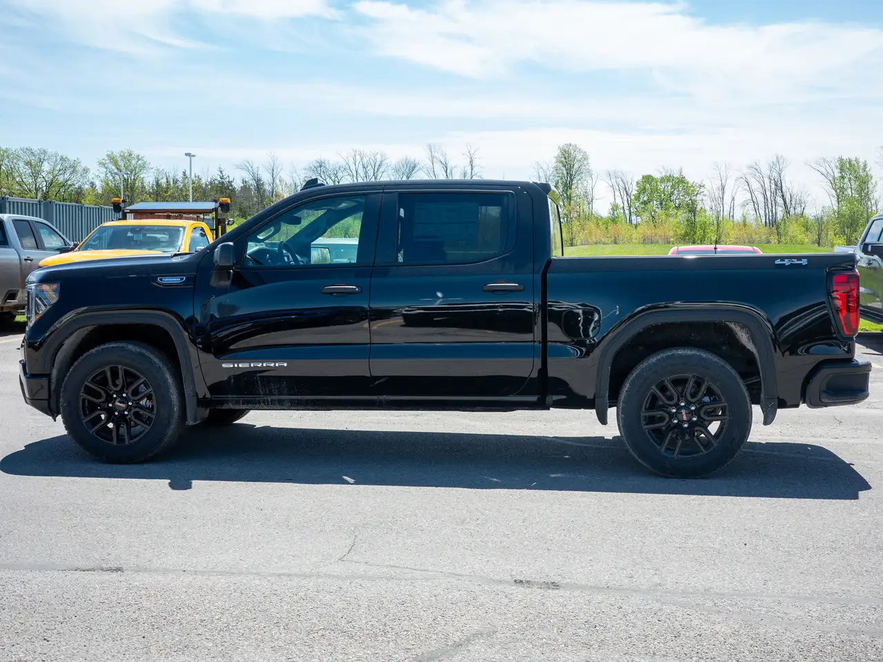 GMC Sierra 1500 снимка GMC Sierra 1500